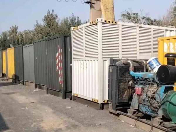 珙县200KW柴油发电机机组每小时油耗是多少?